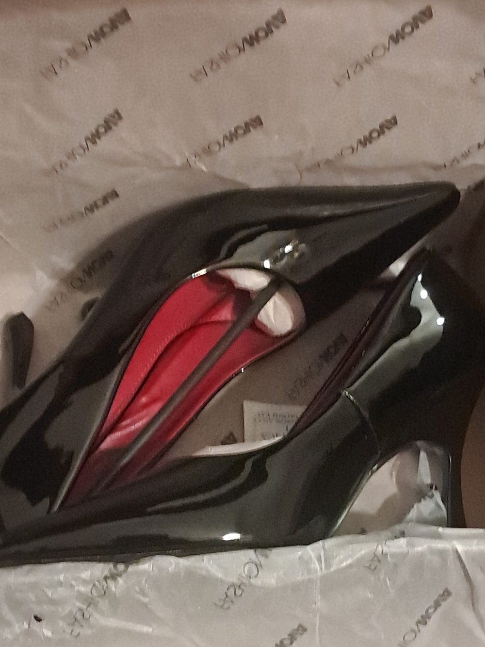 Fashion Nova Black Patent Pointed-Toe Heels with Red Insole